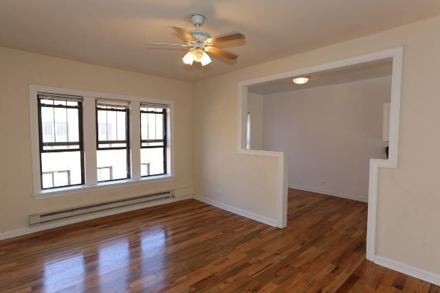 Building Photo - 627 W Cornelia Ave