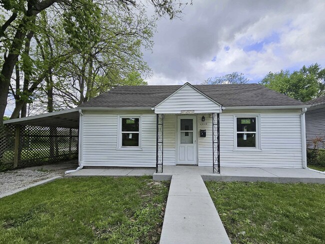 Primary Photo - Newly Renovated 3 Bedroom