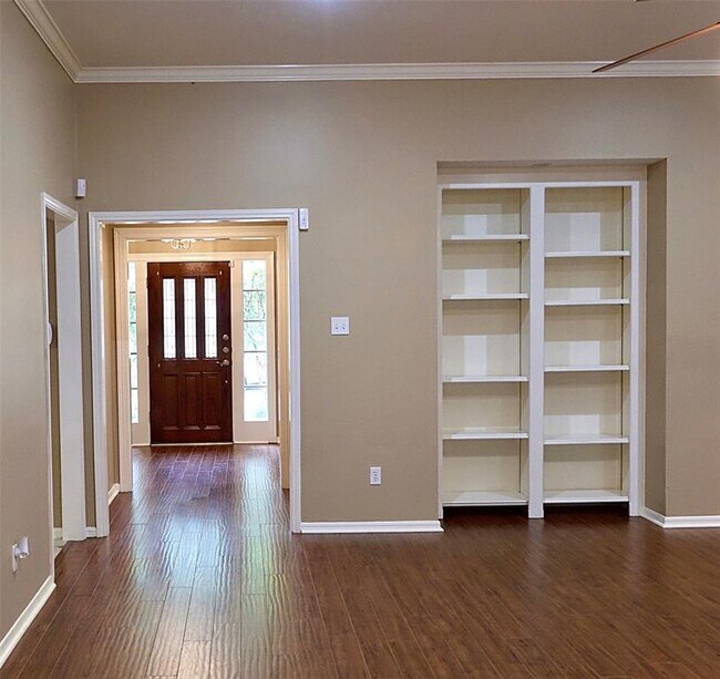Building Photo - 16714 Rustic Colony Dr