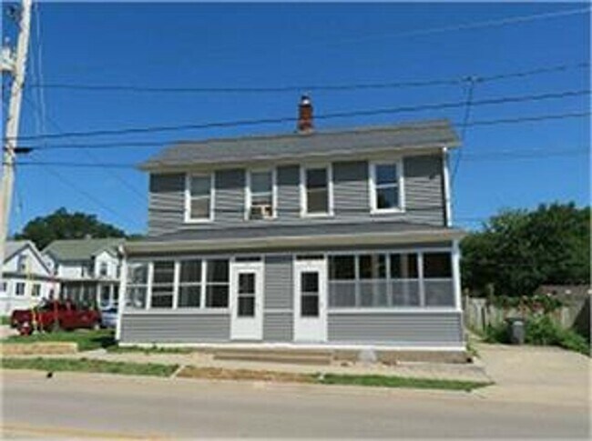 Primary Photo - 93 Kaufmann Ave