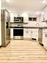 Building Photo - 639 S Loomis Ave