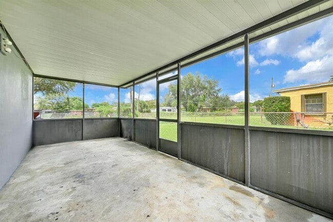 Building Photo - 15710 NW 19th Ave