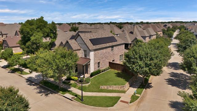 Building Photo - 2600 Fairhill Ln