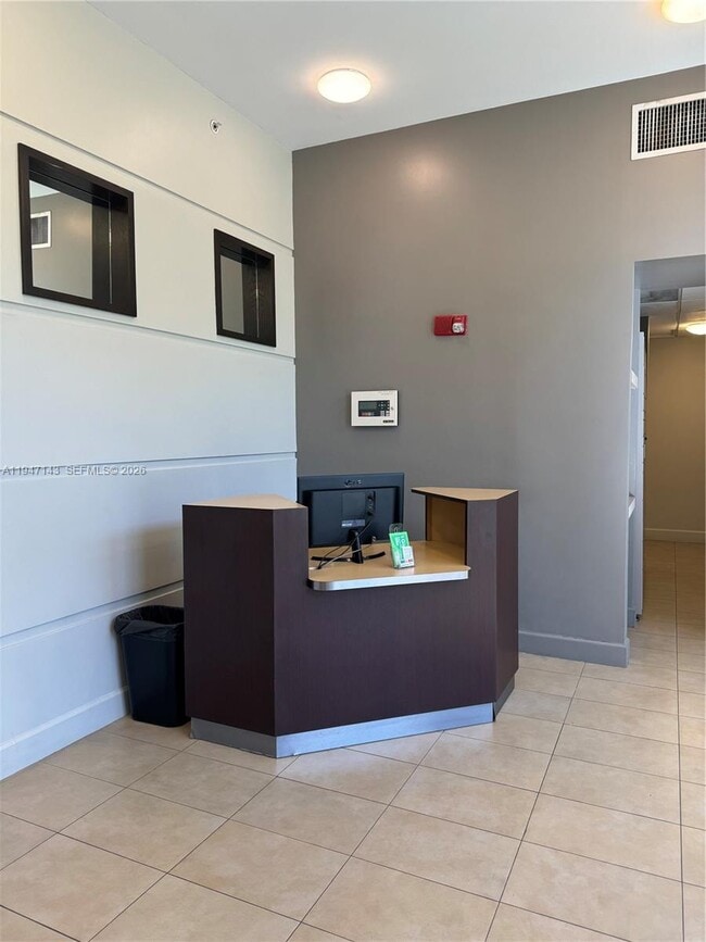 Building Photo - 36 NW 6th Ave