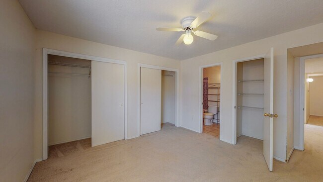 Building Photo - WESTSIDE HOME 3 Bedroom 2 Bath With 2 car garage