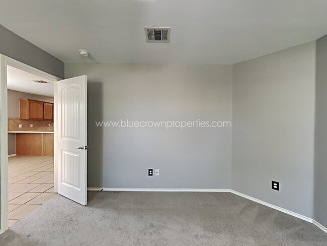 Building Photo - 9804 Southgate Dr