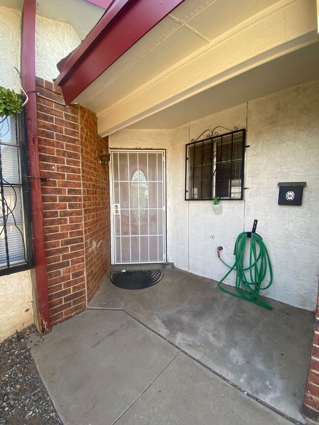 Building Photo - HOME FOR RENT NORTHEAST EL PASO