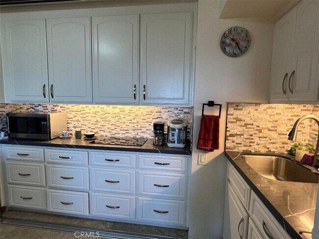 Building Photo - 24055 Paseo Del Lago W