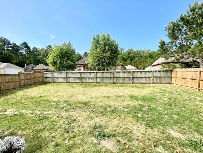Building Photo - Beautiful 3/2 + office home for rent next to Brandon High School!
