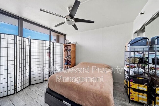 Building Photo - 2499 Kapiolani Blvd