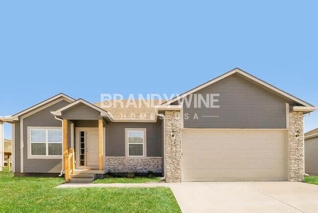 Primary Photo - 713 Poplar Cir