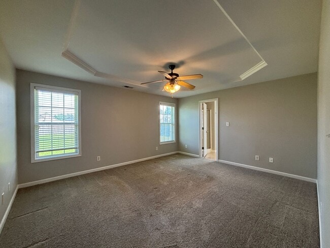 Building Photo - For Rent - 4 bedrooms - close to 295
