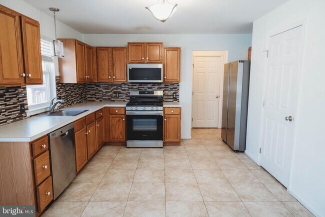Building Photo - 312 Galean Dr
