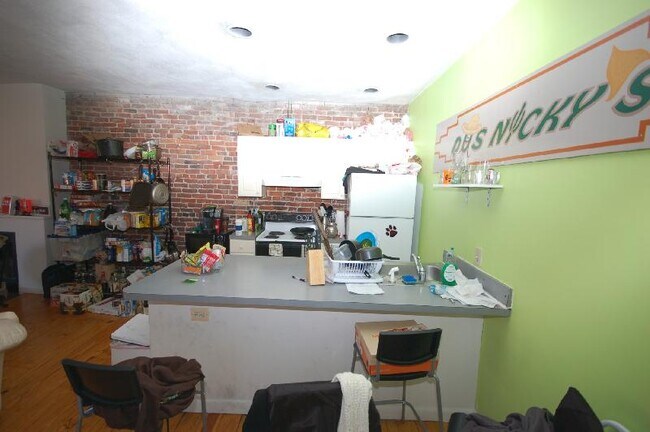 Building Photo - 610 Columbus Ave