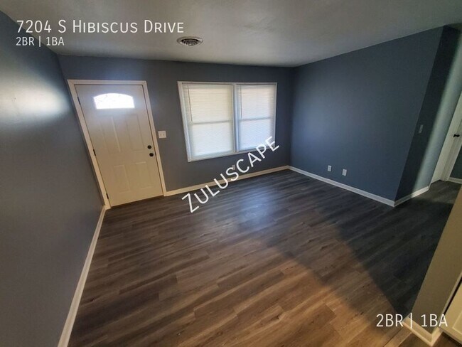 Building Photo - 7204 S Hibiscus Dr