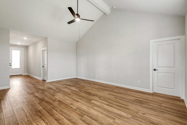Building Photo - 15650 Honey Cv Dr