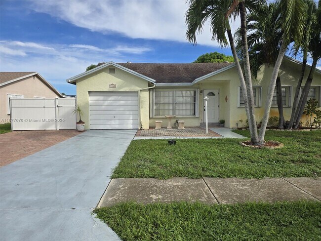 Building Photo - 9165 SW 18th St
