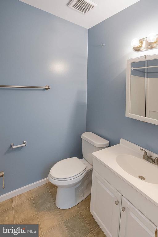 Building Photo - 18324 Streamside Dr