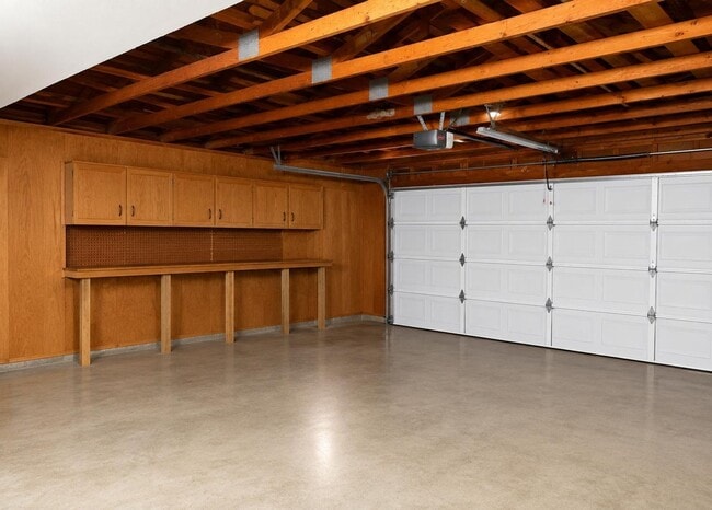 Building Photo - 4901 Autumntree Ct