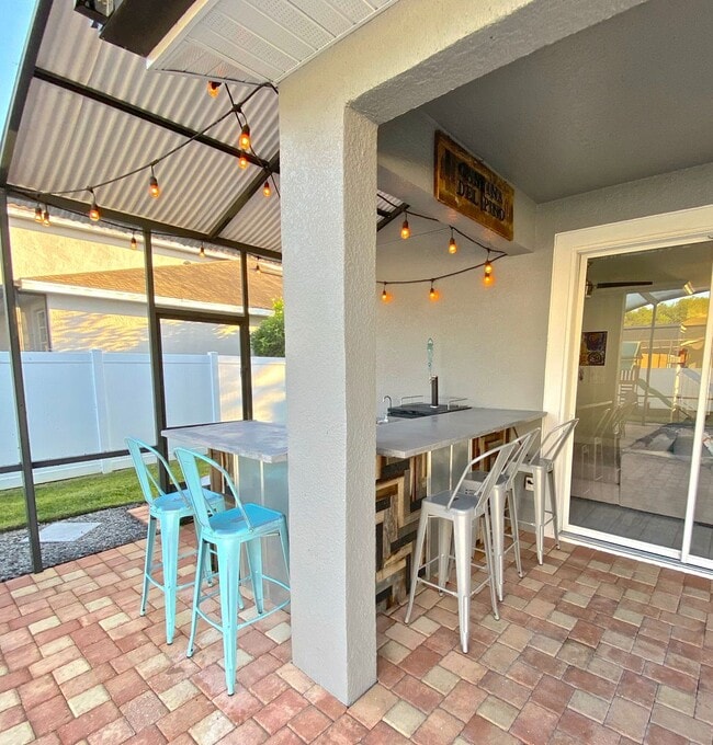 Building Photo - Lake Nona Pool Home for Rent 4bed 3 bath