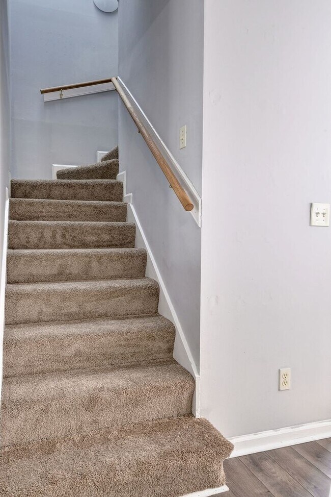 Building Photo - 12928 Daybreak Cir