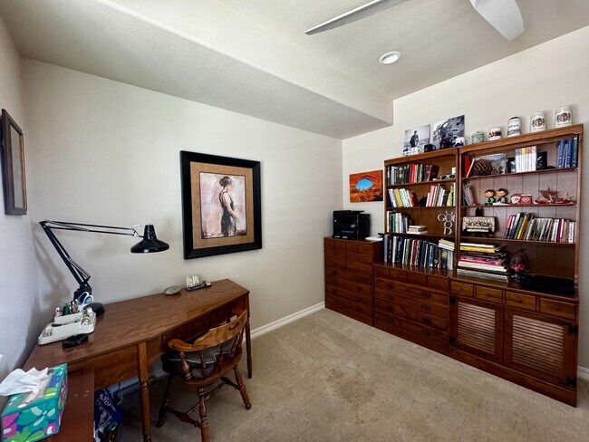 Building Photo - Stunning 5 Bedroom Home in Cordera with access to Community center with pool
