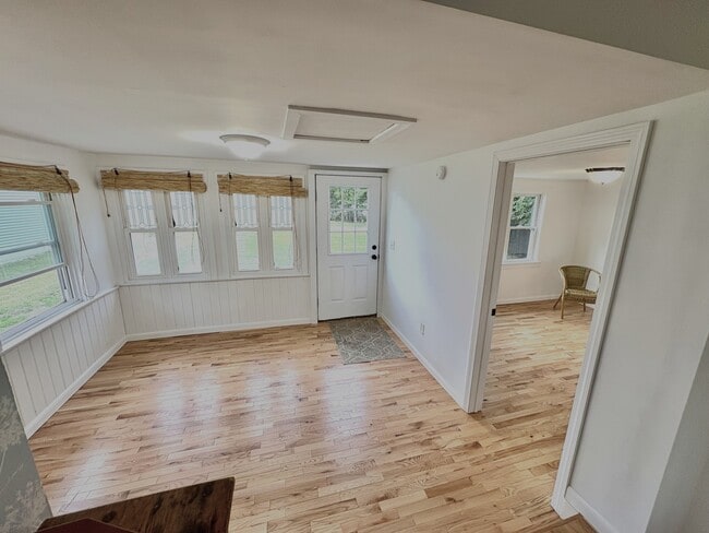 Building Photo - 567 Ossipee Trail W
