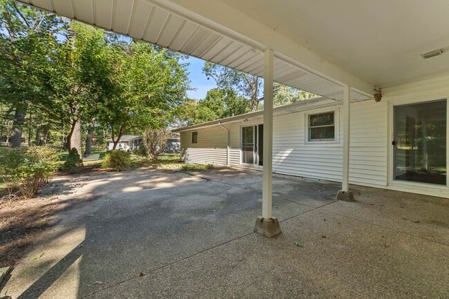 Building Photo - 36332 N Hawthorne Ln