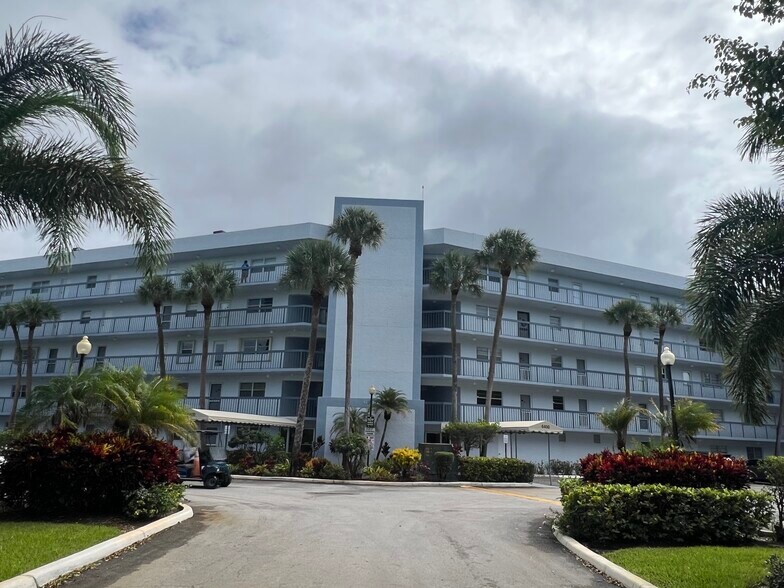 Primary Photo - 6400 NW 2nd Ave