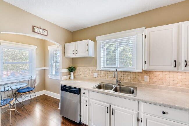 Building Photo - Stadium Home N Tacoma