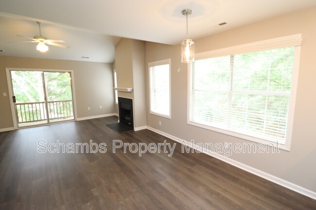 Building Photo - 2023 Bulon Dr