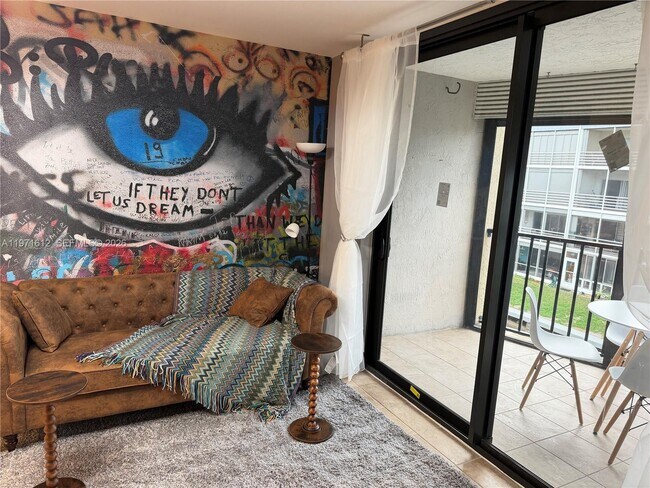 Building Photo - 896 N Federal Hwy