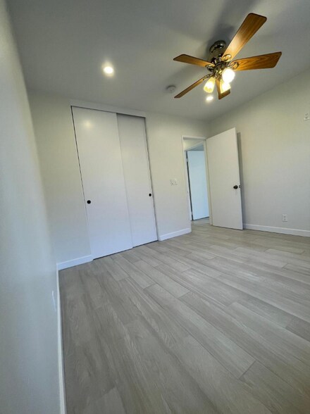 Building Photo - 26364 W Plata Ln