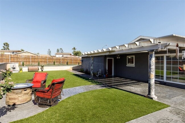 Building Photo - 395 Deep Dell Rd