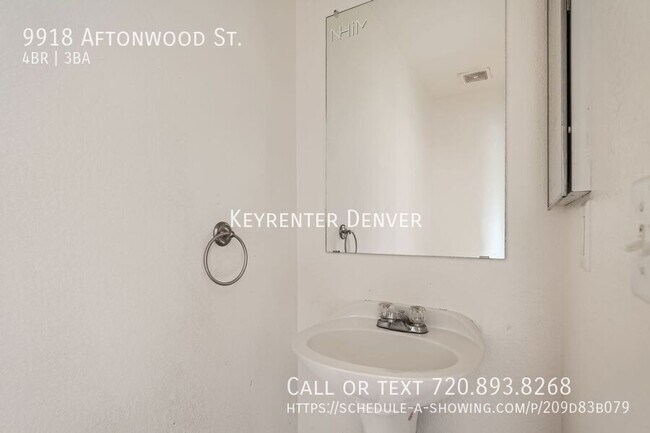 Building Photo - Charming 4-Bedroom Retreat in Highlands Ra...