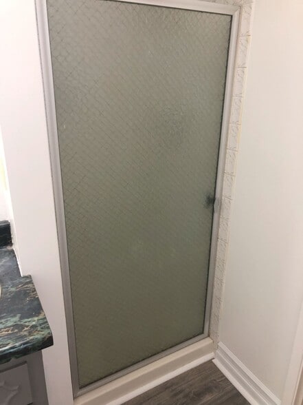 Building Photo - 516 E Wedgewood Ave