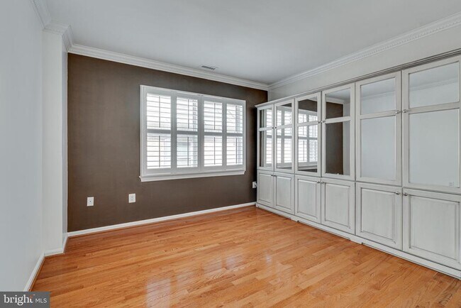 Building Photo - 1498 Hampton Hill Cir