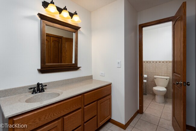 Building Photo - 24200 W Deer Ridge Ln