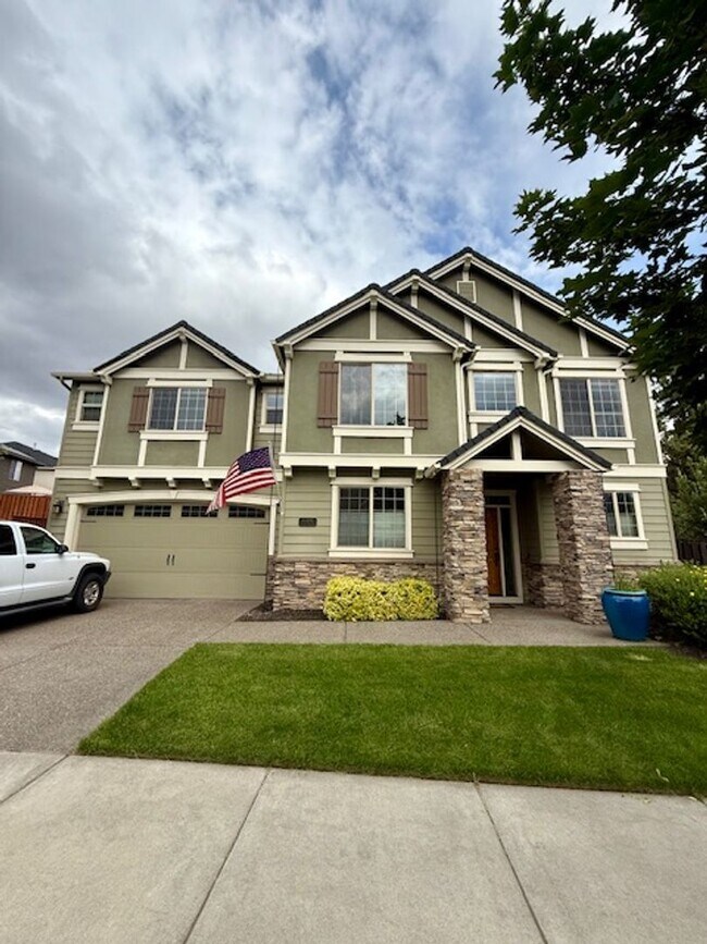 Building Photo - Spacious 3-Bedroom + Bonus Room Home in La...