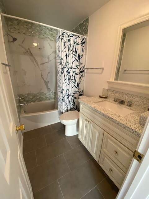 Building Photo - 2308 Schader Dr