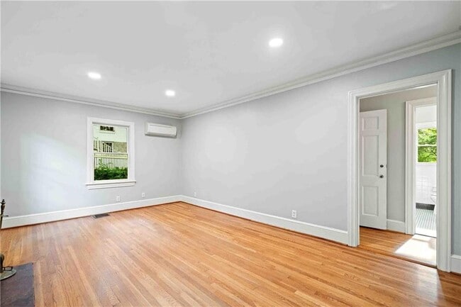 Building Photo - 1850 Ardmore Rd NW