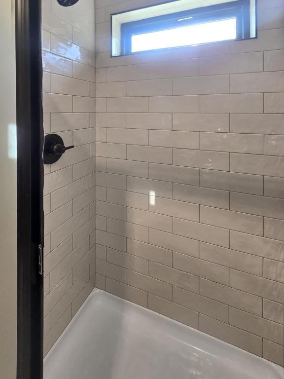 Building Photo - 1558 Blaine's Wy