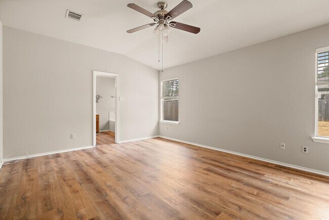 Building Photo - 2560 Vernell Way