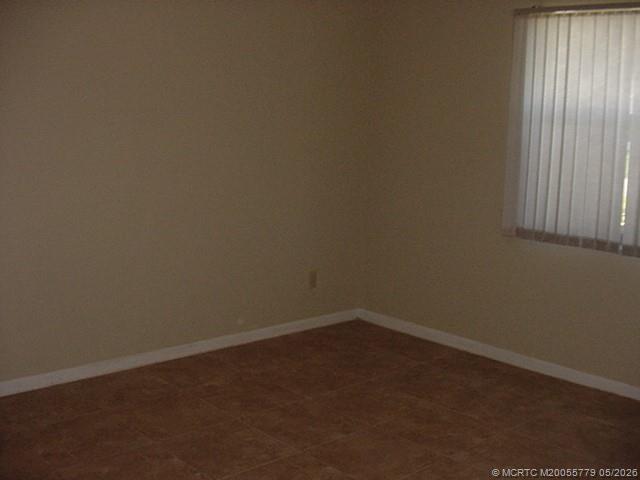 Building Photo - 1290 SE Parkview Pl