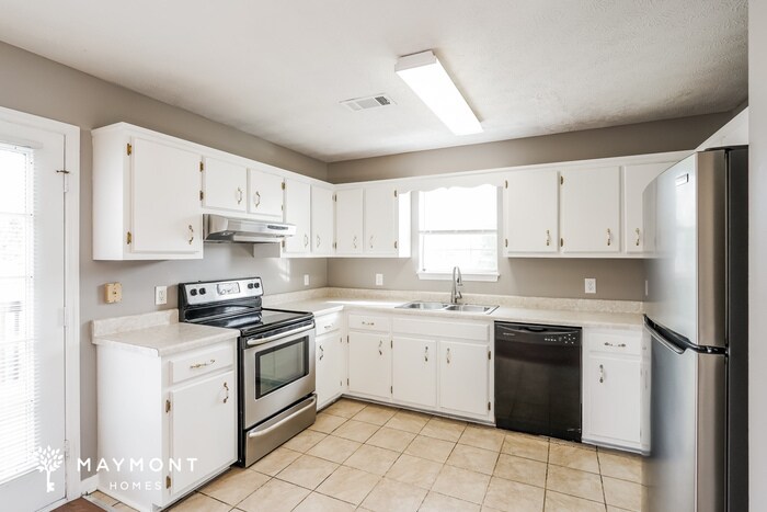 Building Photo - 1913 Gulf Breeze Pl