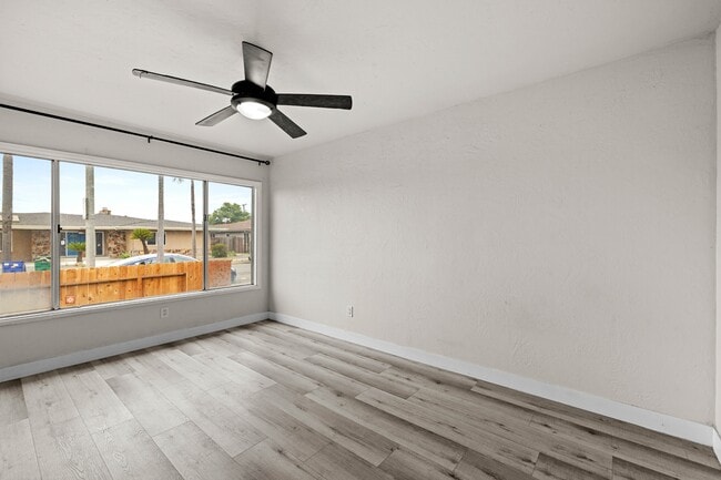 Building Photo - 5528 Dorothy Dr