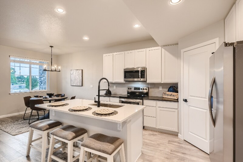 Building Photo - 2520 Brookstone Dr
