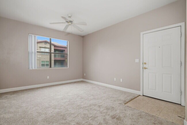 Building Photo - 8000 W Badura Ave