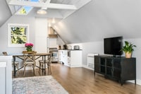Building Photo - 018