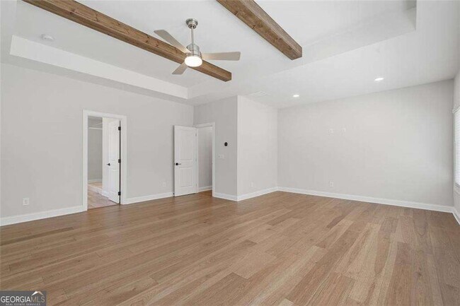 Building Photo - 401 Oakleigh Ave